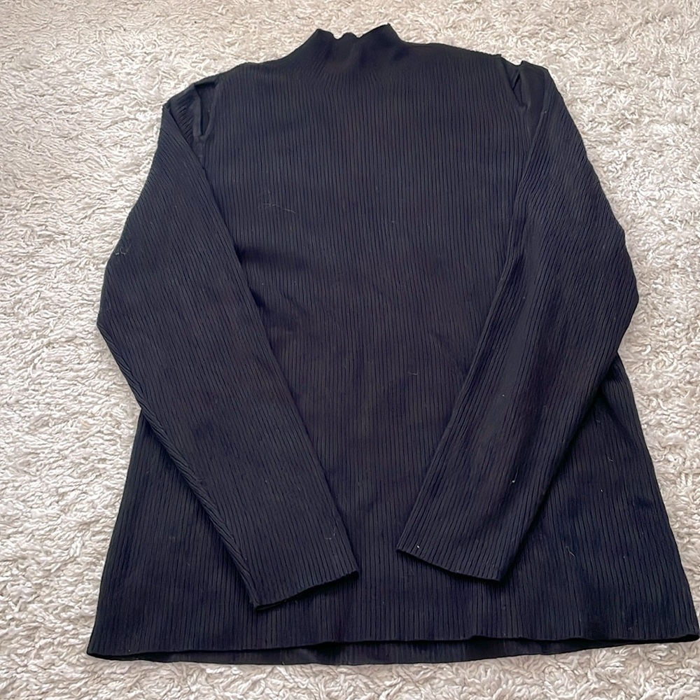 Lane Bryant Ribbed Mockneck sweater, cutout details on shoulder, size 14/16